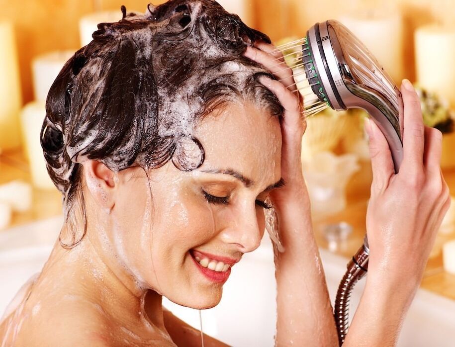 With scalp psoriasis, it is necessary to wash with medicated shampoo